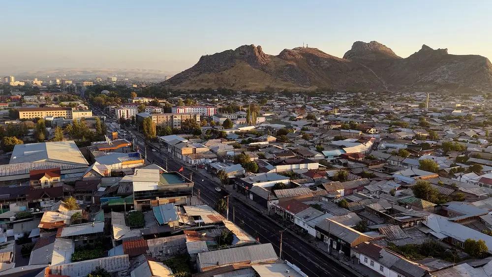 Ош шаарында 10 мектептин курулушу башталды