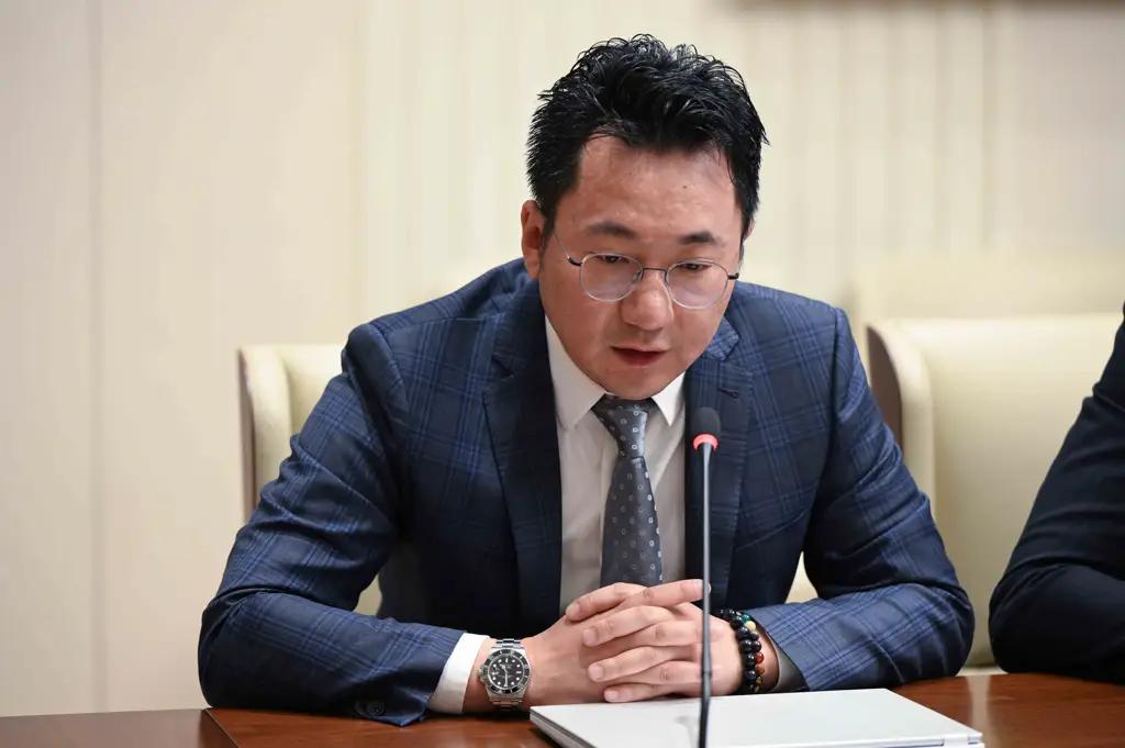 Китайские инвесторы рассматривают строительство фармзавода в Майлуу-Суу