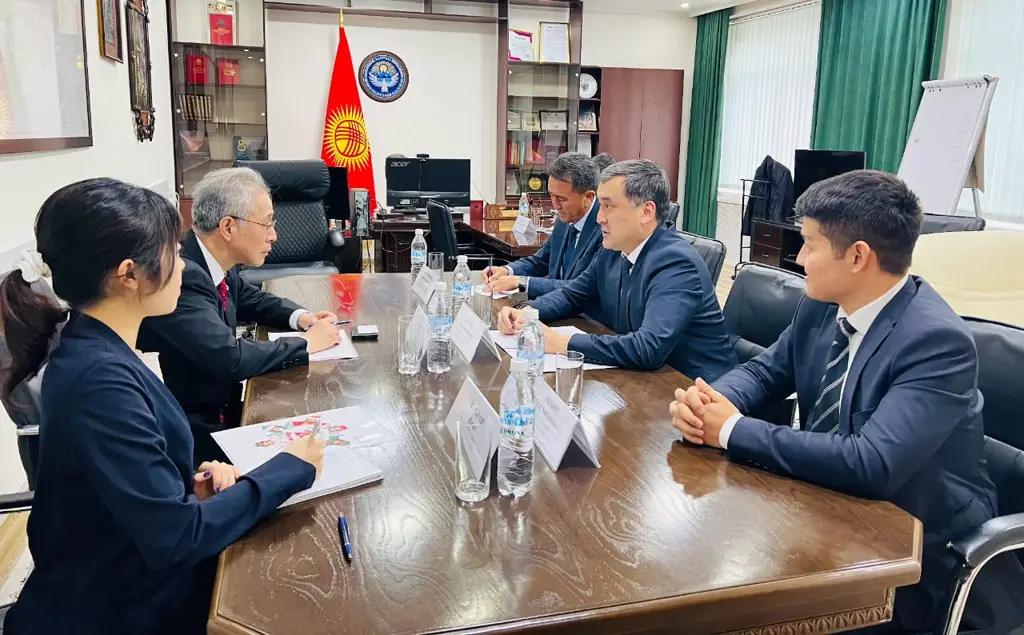 Кыргызстандык жарандарды Японияга жумушка орноштуруу маселеси талкууланды