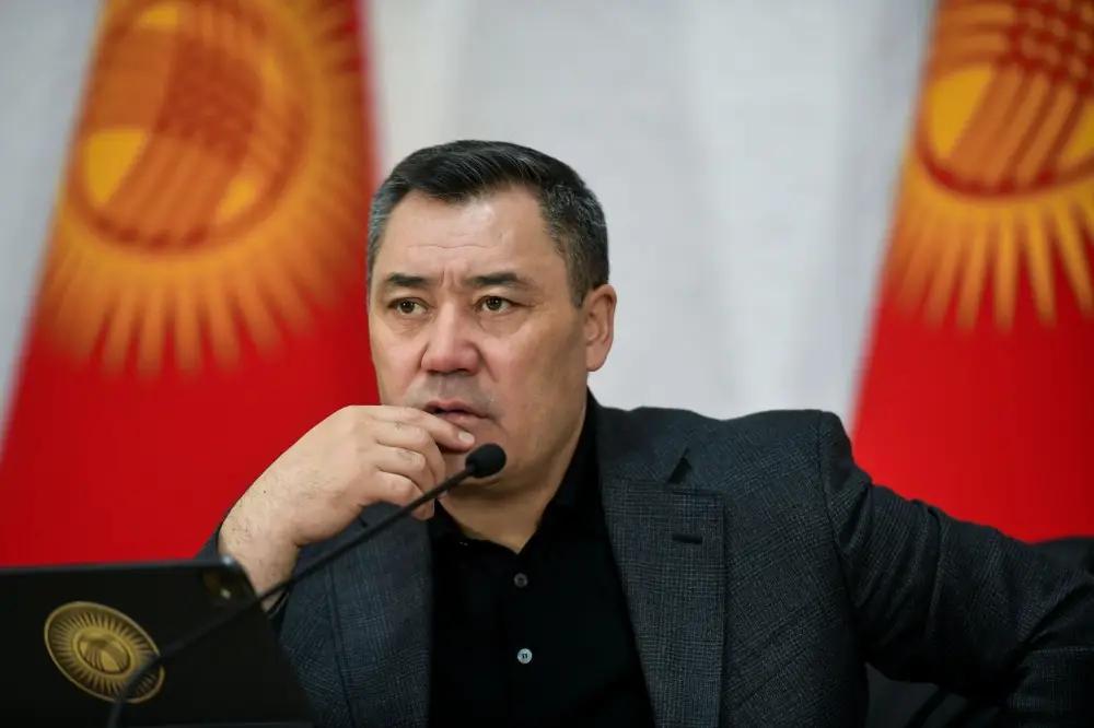 К 2028 году в сельской местности Кыргызстана не останется старых школ — президент
