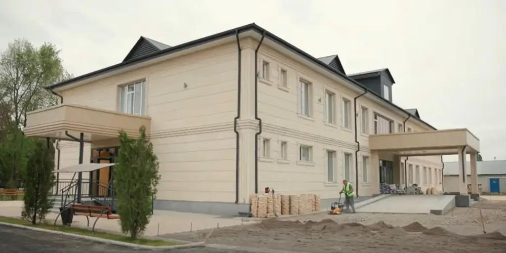Жалал-Абаддын Сакалды айылында 79 млн сомго жаңы оорукана салынды