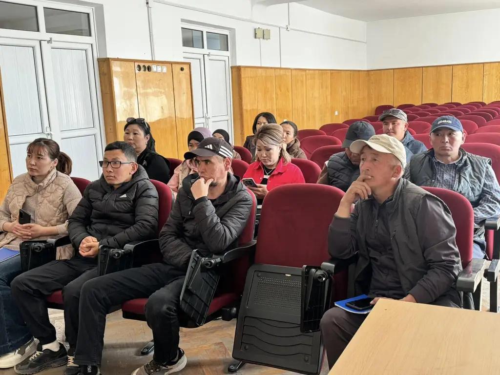 Социалдык долбоор: Нарында 16 үй-бүлө 150 миң сомдон колдоо алды