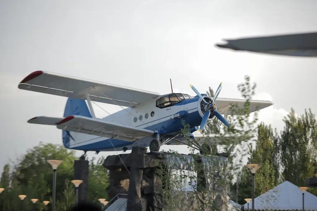 В аэропорту «Ош» открыты первый в регионе авиапарк и авиационный музей