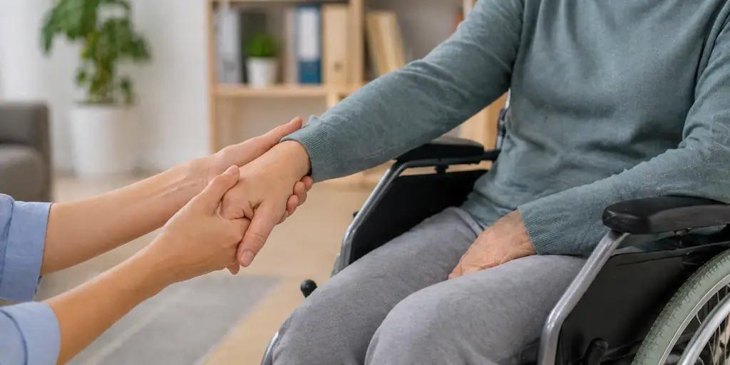 Социалдык коргоо тармагында иштеген 3 миң 400 кызматкердин айлыгы жогорулатылды