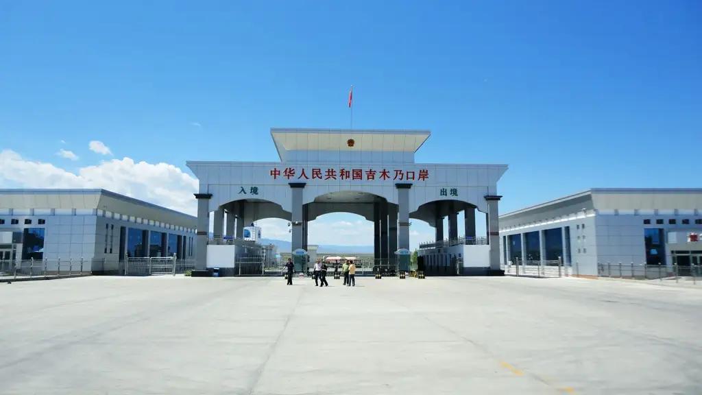 Кыргыз-кытай чек арасындагы көзөмөл өткөрмө бекеттер убактылуу жабылат