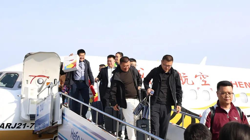 Из Оша открыли прямое авиасообщение с Кашгаром