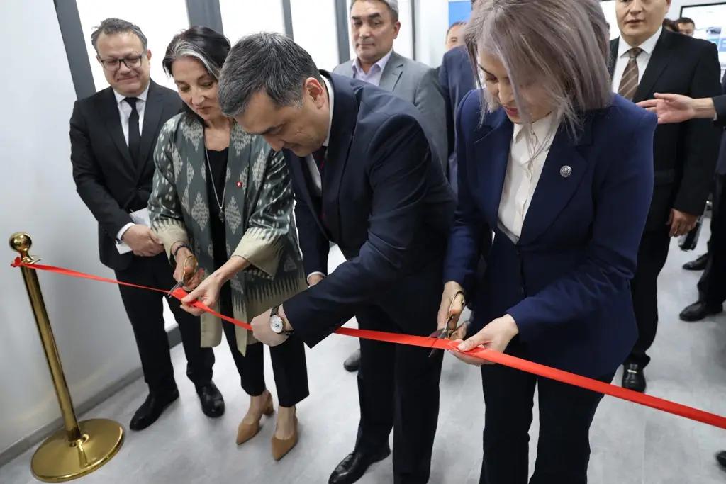 Ошто чет өлкөдө ишке орноштуруу борборунун жаңы имараты ачылды