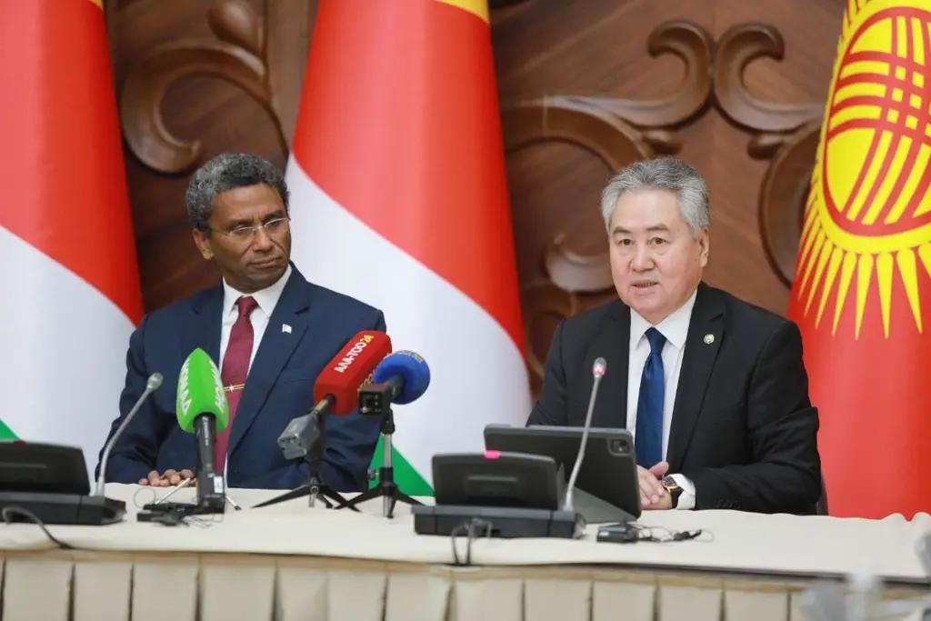 Kyrgyzstan and the Seychelles abolish visas for short stays