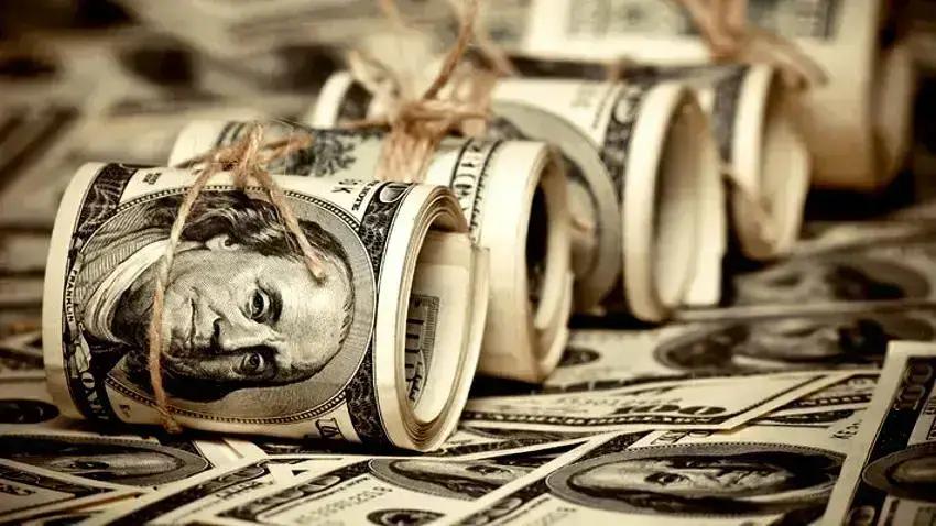 Переводы кыргызстанцев за рубеж превысили $373 млн — куда утекают деньги