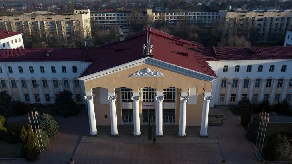 Кыргызстандын беш университетине илимди жана инновацияны өнүктүрүүгө 19.5 млн доллар бөлүндү