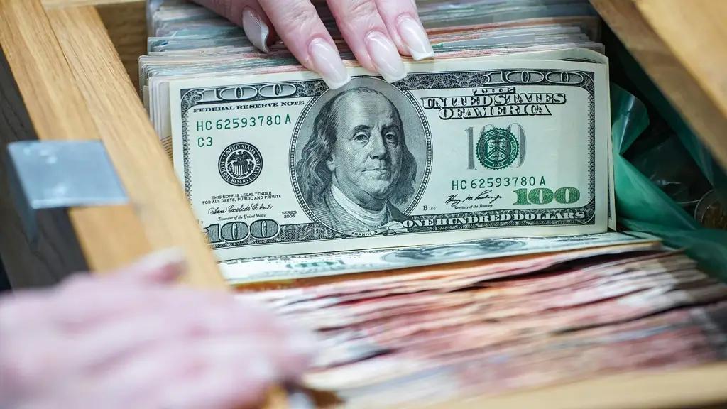 The EBRD forecasts the dollar at 109 rubles and 93 KGS or higher