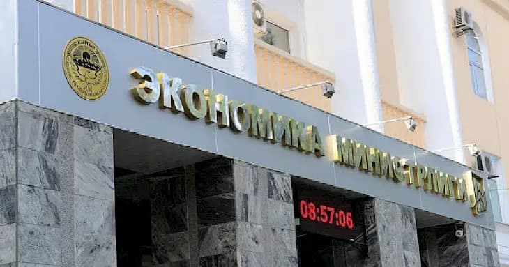 Экономика министрлиги Британия санкцияларынын кыргыз мамлекеттик компанияларына тийгизген таасирин баалоодо