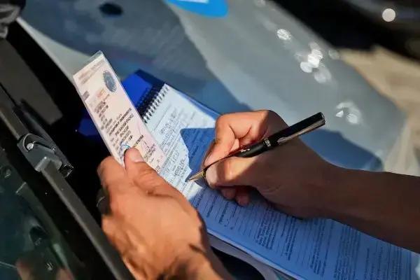 Unless they pay their fines, Kyrgyz citizens will not be able to obtain a driving licence or re-register their vehicle