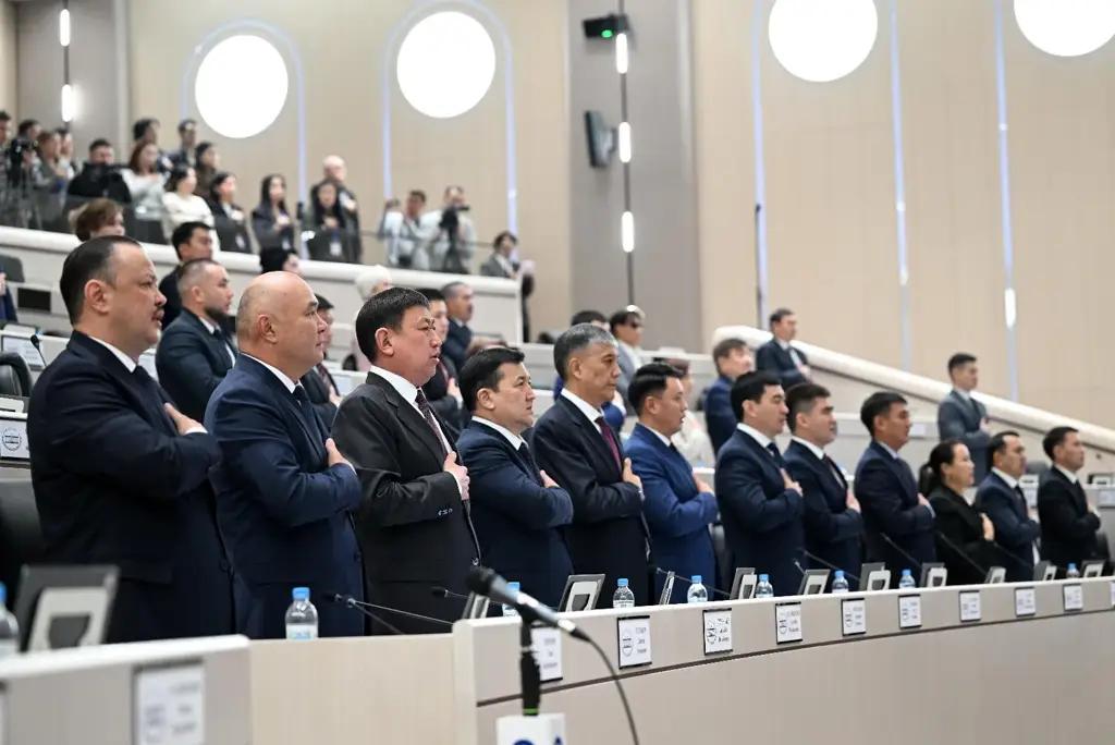 Депутатам разрешили получать гонорары за творчество, науку и преподавание
