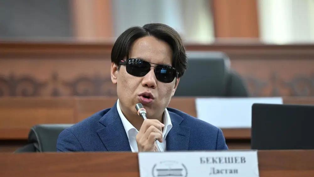 Депутат: Мугалимдерди мектепти оңдоо иштерине тартууну токтотуу керек