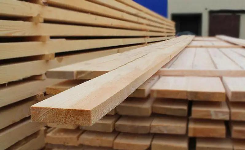 Россиядан ташылып келе жаткан 47 куб метр жыгач өлкөгө киргизилген жок