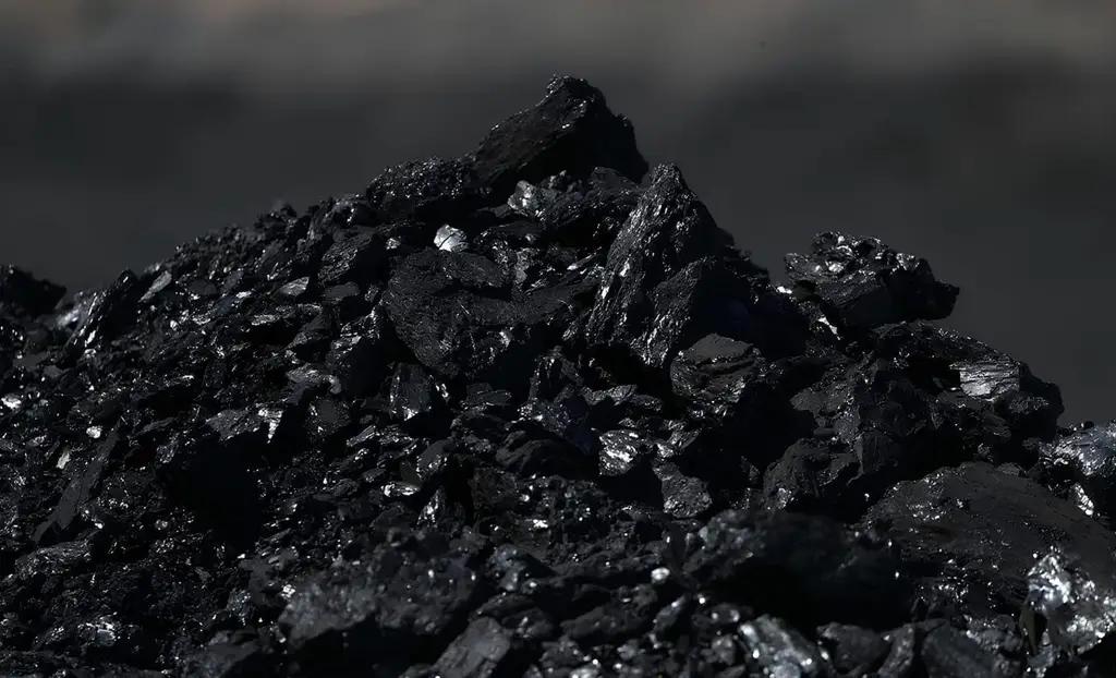 Лейлек районундагы мектептер менен бала бакчаларга көмүр сатып алууга 43.7 млн сом бөлүнөт