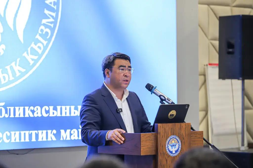 Акаев Ош шаарында чогултулган салык 505 млн сомго көбөйгөнүн айтты