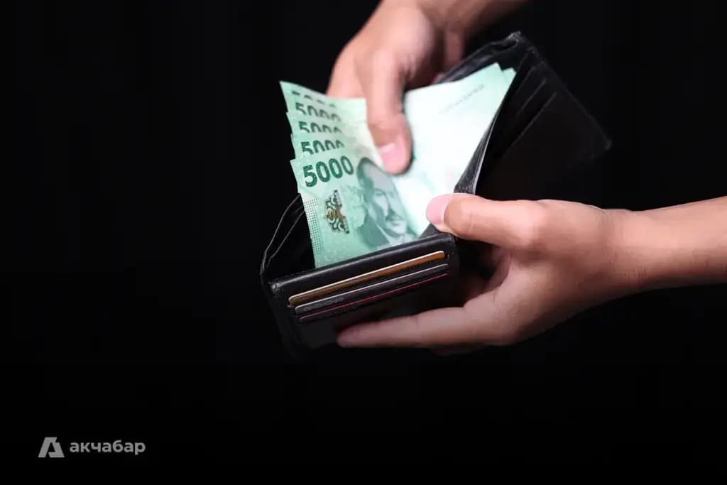 Кыргызстанда орточо айлык акы 49.6 миң сомго жетти