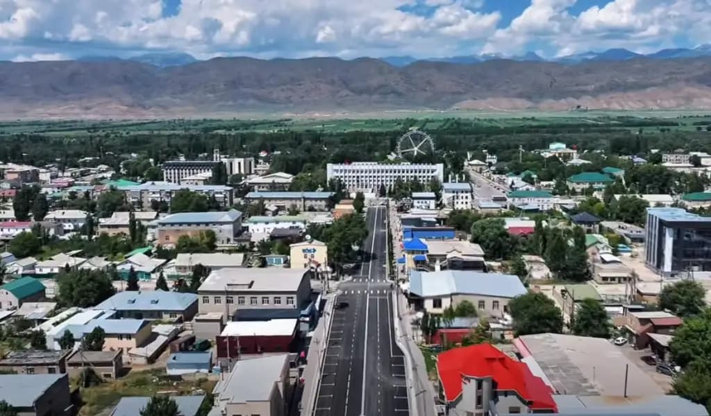 В Таласе строят 28 километров новых дорог: на проект направили более 1 млрд сомов