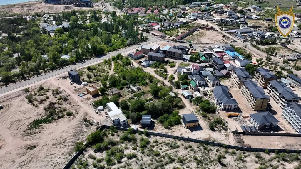 Экопрокуратура выявила 30 незаконных объектов возле очистных сооружений Иссык-Куля