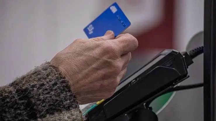 83% пенсионеров в Кыргызстане получают пенсии через банковские счета