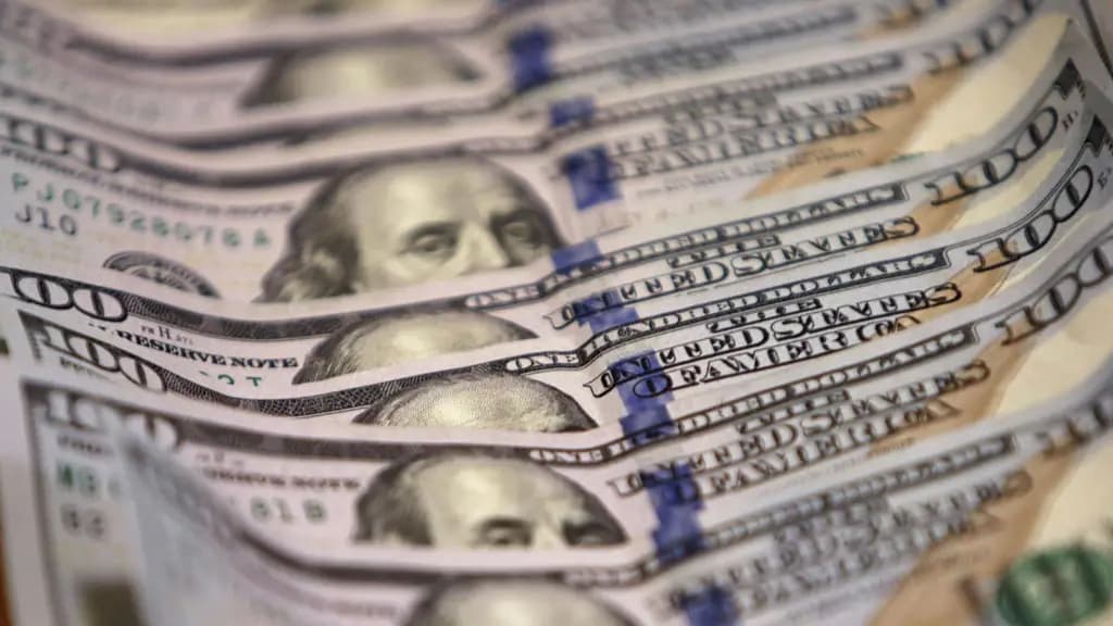 Кыргызстандын тышкы карызы ИДПга карата 120%дан 39%га чейин азайды