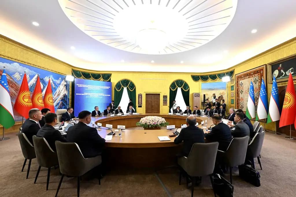 Кыргызстан менен Өзбекстан бир катар документтерге кол койду