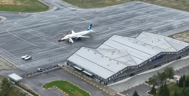 Аэропорт «Каракол» впервые принял Airbus A320 после реконструкции взлетно-посадочной полосы