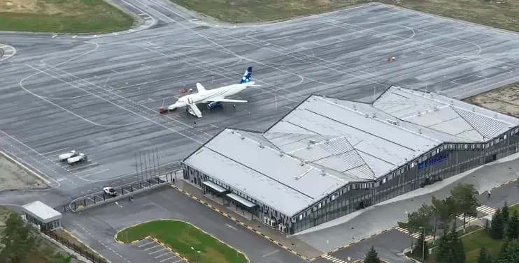 Каракол аэропортуна биринчи жолу Airbus A320 учагы конду