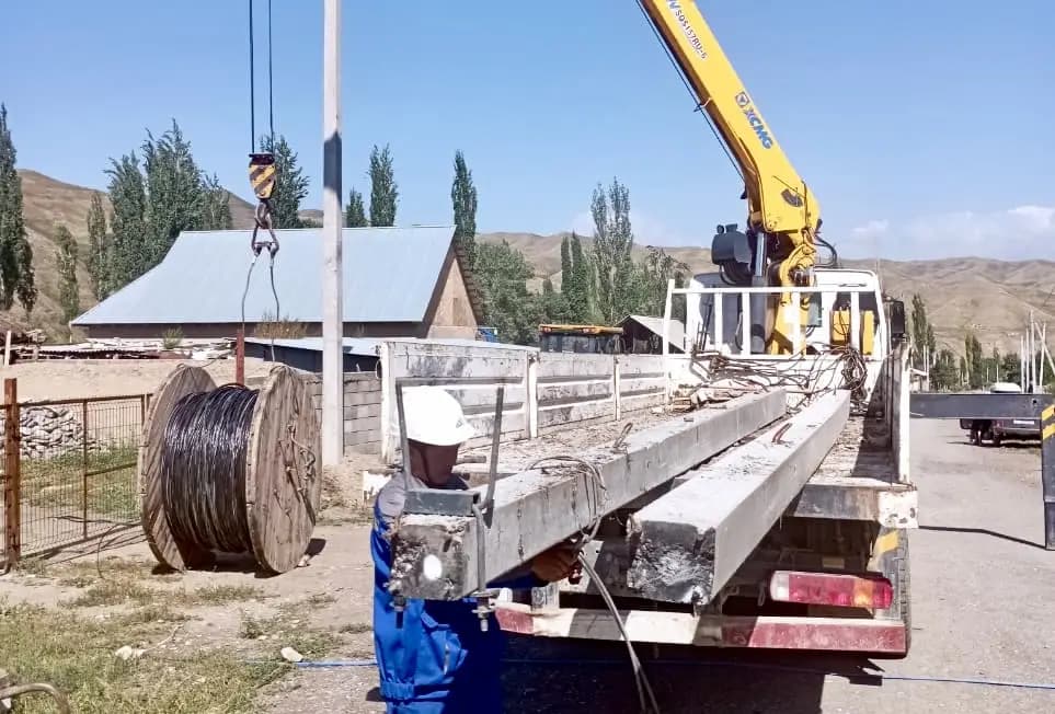 В Тогуз-Тороуском районе обновят 8.6 километра электрических сетей