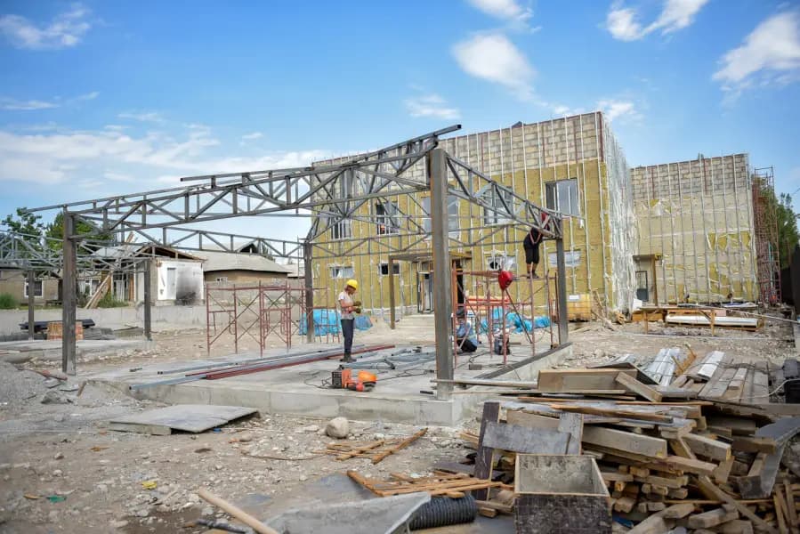 Roads, schools, nurseries and stadiums: social facilities inspected in Bishkek
