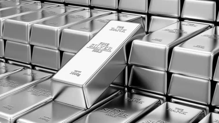 На Кыргызской фондовой бирже продали серебра на 4.86 млн сомов