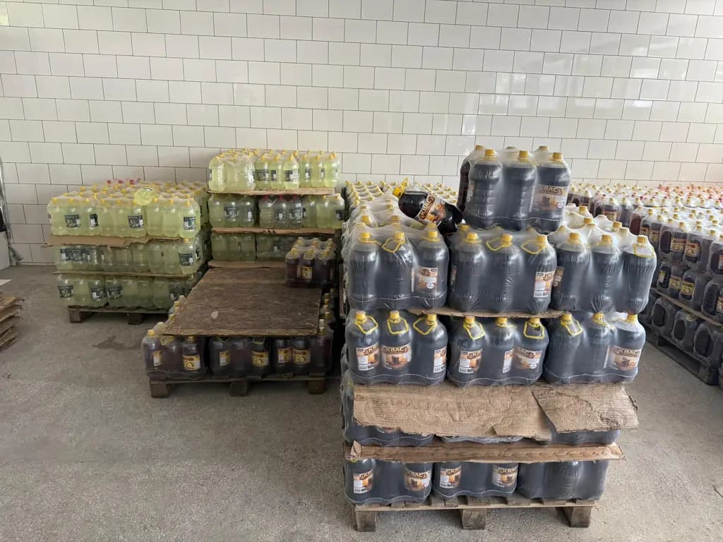 ГНС выявила в Оше безалкогольные напитки с поддельными акцизными марками