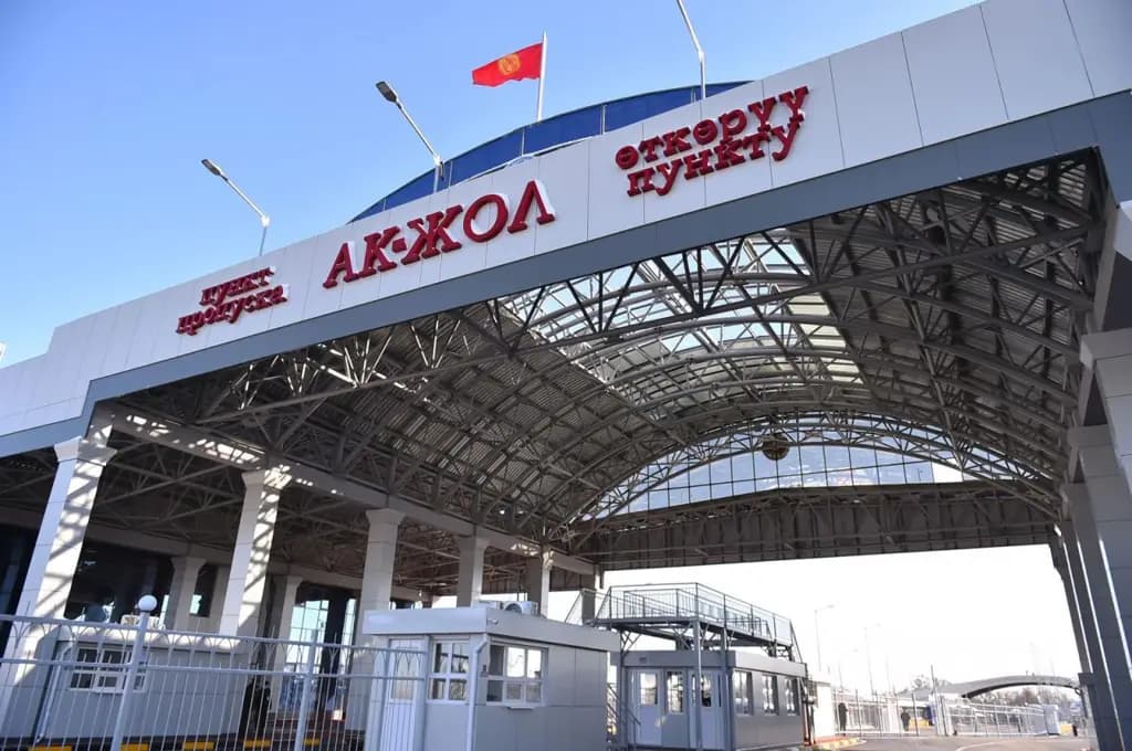 Казакстанга кириш үчүн акча төлөш керек болуп калат