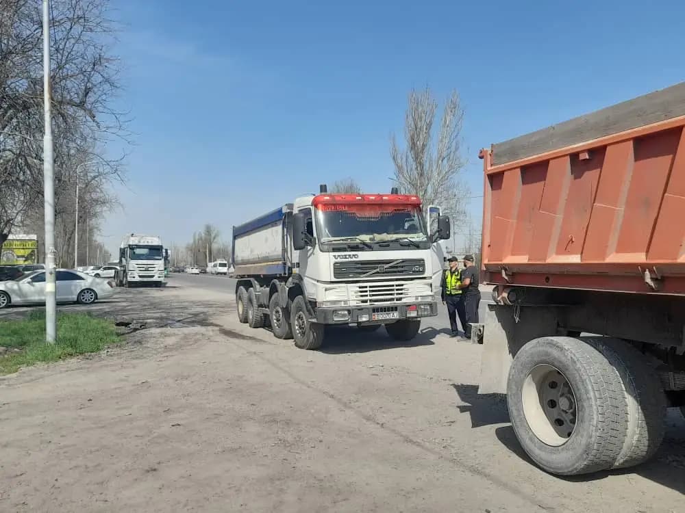 Чоң унааларга күндүз Бишкектин көчөлөрүндө жүрүүгө дагы деле болбойт