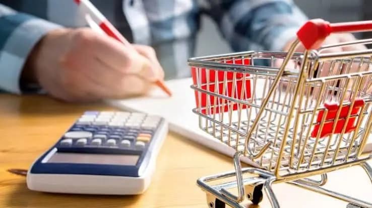 На продукты кыргызстанцы тратят больше половины потребительских расходов
