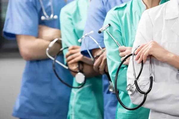 В Кыргызстане предложили перевести обучение будущих врачей на грантовую основу
