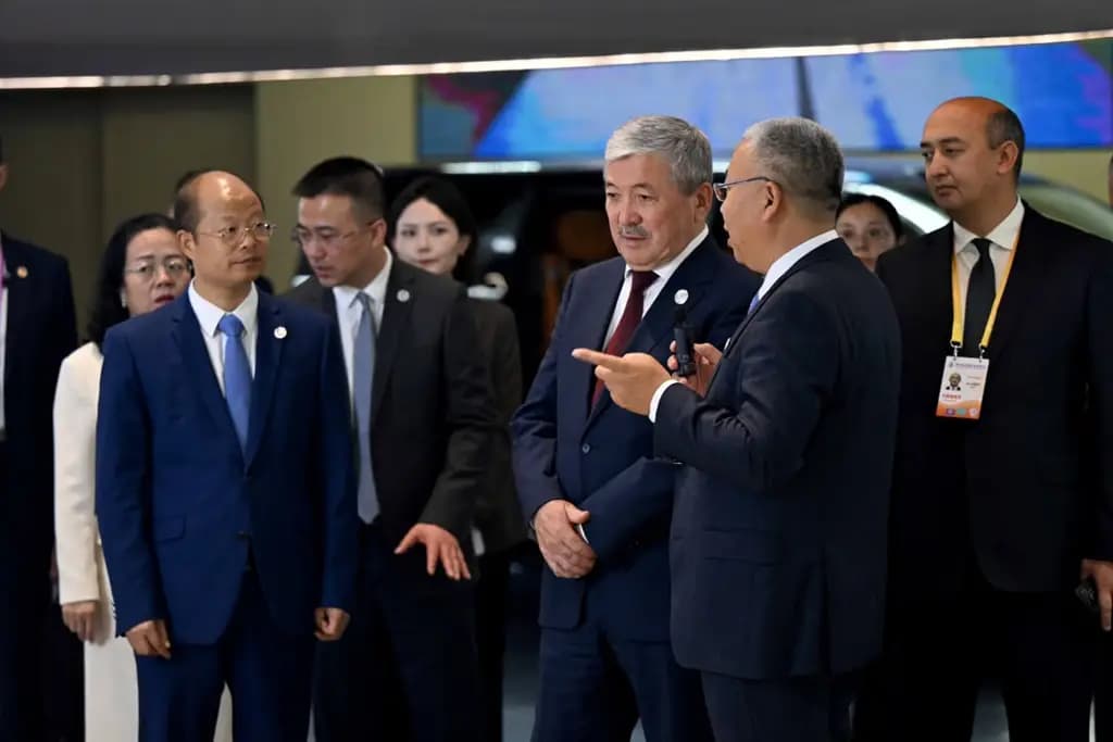 Зачем Касымалиев посетил завод Geely в Китае?
