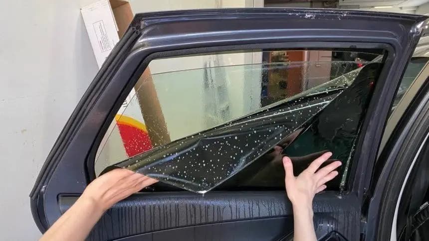 Депутат тонировкага уруксаттын баасын арзандатууну сунуштады