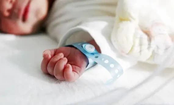 Рождаемость среди девушек 15-19 лет в Кыргызстане снизилась до минимума за 18 лет