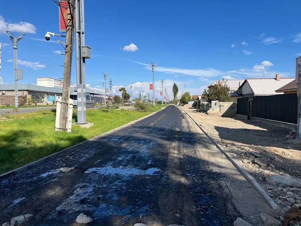 В Балыкчы подрядчиков оштрафовали за недостатки при ремонте тротуаров