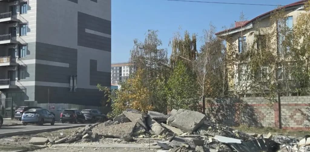 77 structures were dismantled in Bishkek; fines totaled nearly 2 million KGS