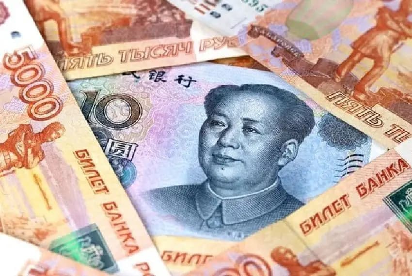 Рубль и юань укрепились к сому. Курсы валют НБ КР на 29 октября