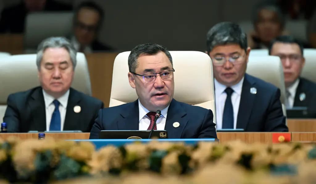Садыр Жапаров предложил провести неформальный саммит тюркских государств в Кыргызстане в 2027 году
