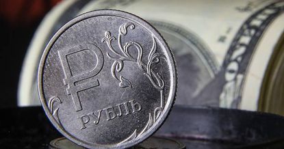 Рубль укрепился к сому на 18.56%, почти вернувшись к докризисному уровню