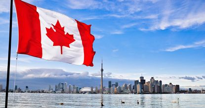 Сколько стоит легальная иммиграция в Канаду?