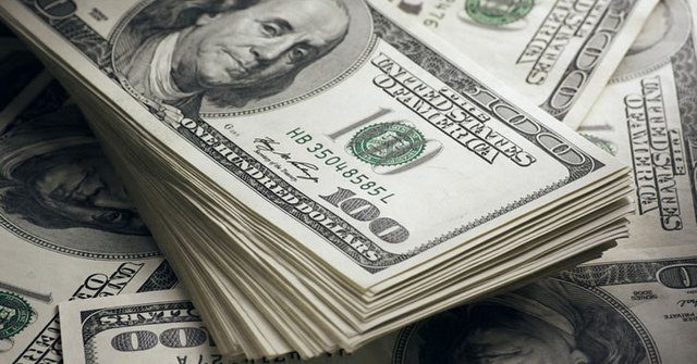 На сдерживание курса доллара НБКР потратил в декабре $1.8 млн