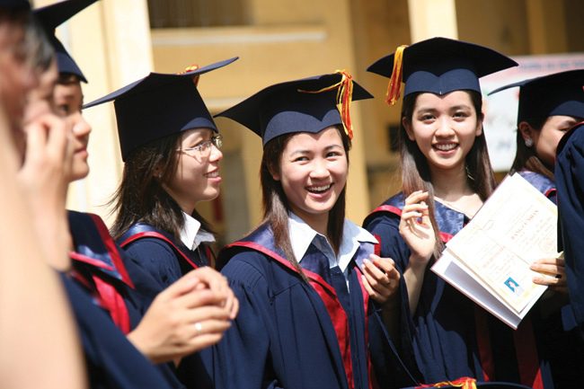 КНР выделяет 18 стипендий для граждан Кыргызстана