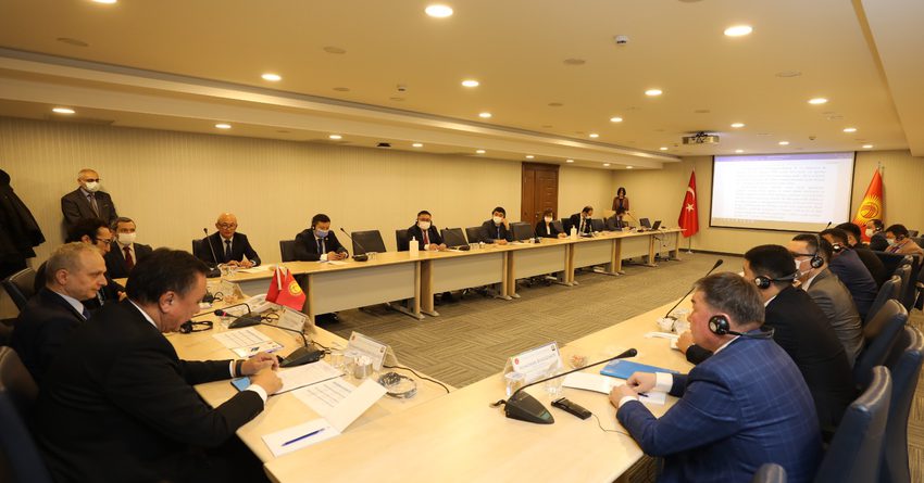 Турция провела для Счетной палаты КР семинар по финансовому аудиту